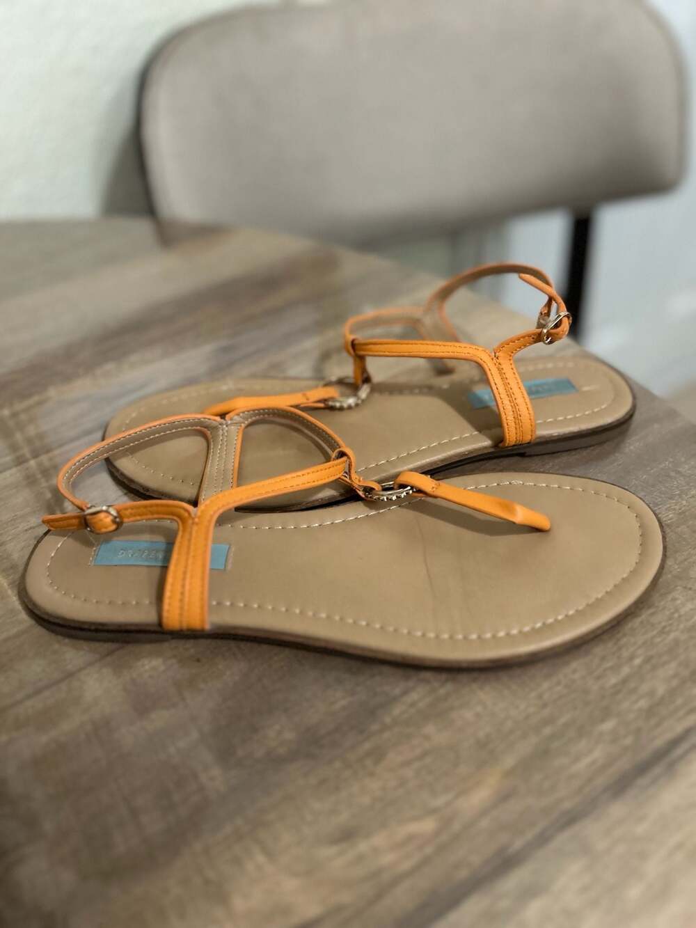 Draper James Orange T-Strap Medallion Flat Sandals Size 9